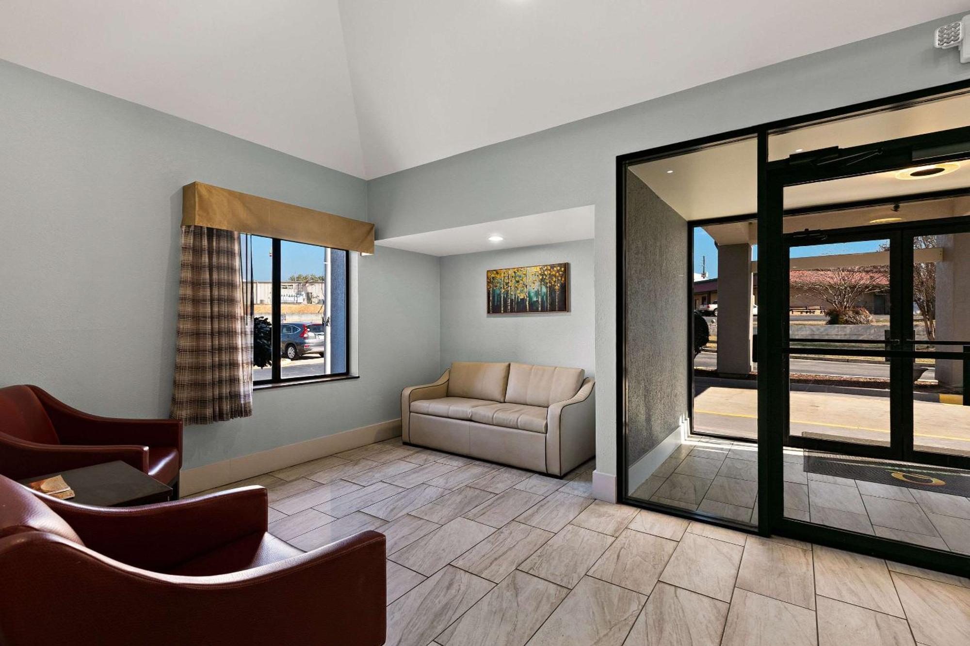 Quality Inn Lavonia Bagian luar foto